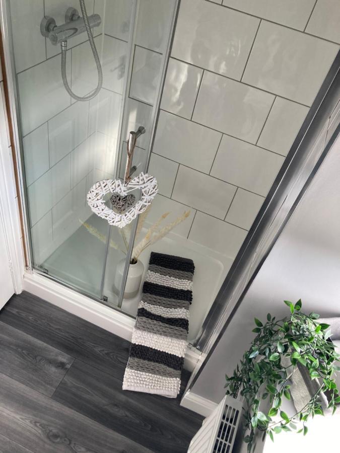 Cheshire Home Stays كرو المظهر الخارجي الصورة